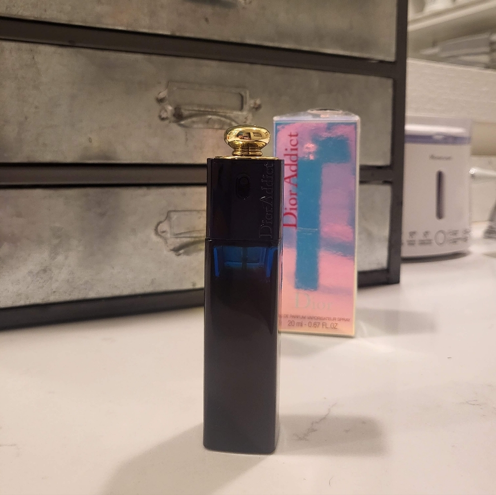 Dior addict perfume